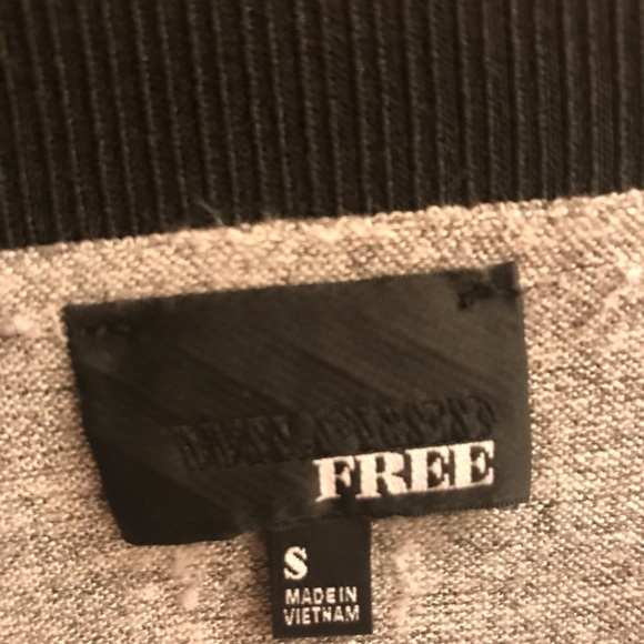 Aritzia skirt - Picture 3 of 3